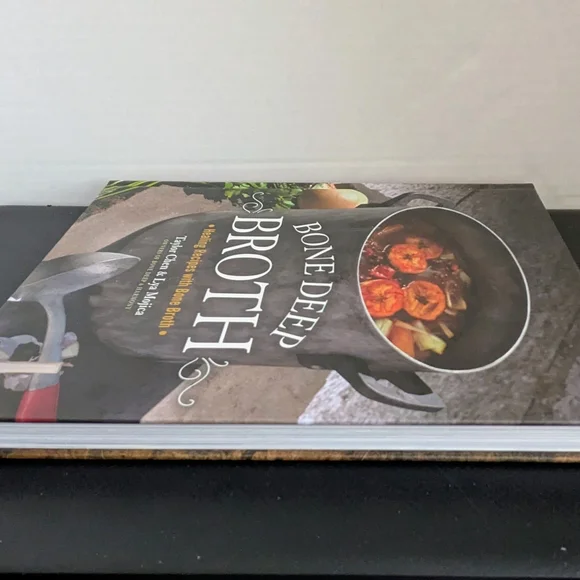 Cookbook: Bone Deep Broth: Healing Recipes by Lya Mojica & Taylor Chen Like New - Picture 4 of 4